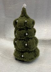 Вязаная елочка на бутылку (2022, пряжа, 15x6.5, арт. 40п19) - 500 ₽