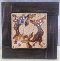 Плакетка "Таксы" (2024, керамика, 30x30, арт. 34п31) - 6 000 ₽