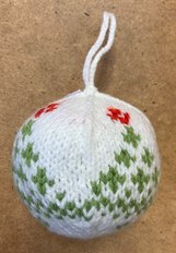 елочное украшение вязаный шарик "Елочка (2022, пряжа, 8x8, арт. 40п16) - 450 ₽